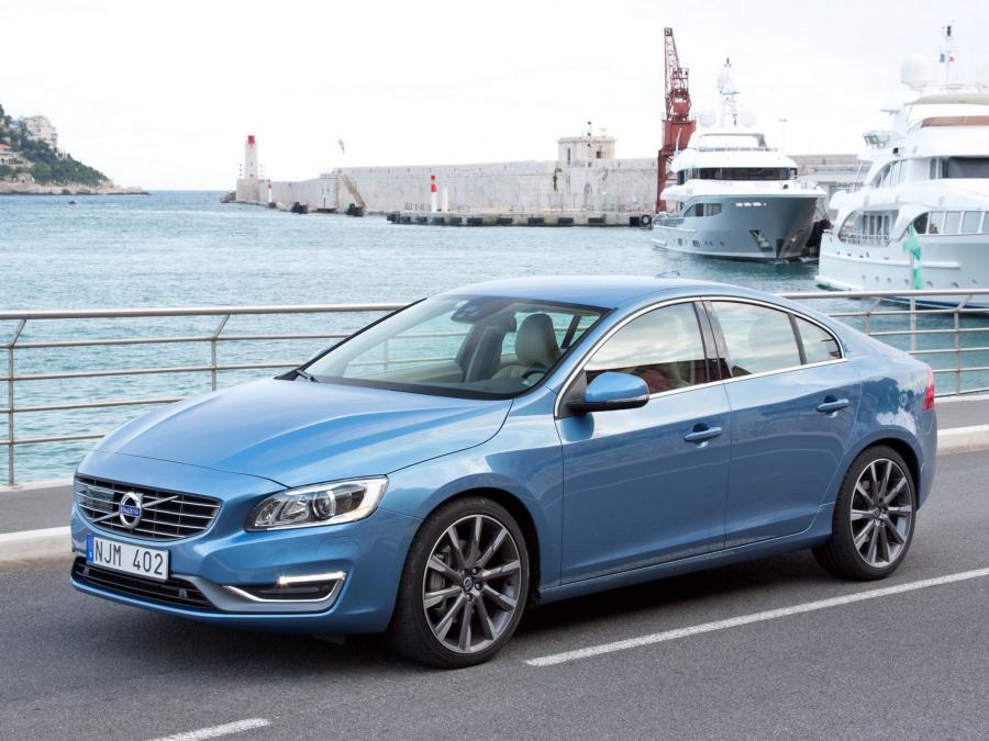  Volvo S60 T6 2013 года  (фото 5 из 17)